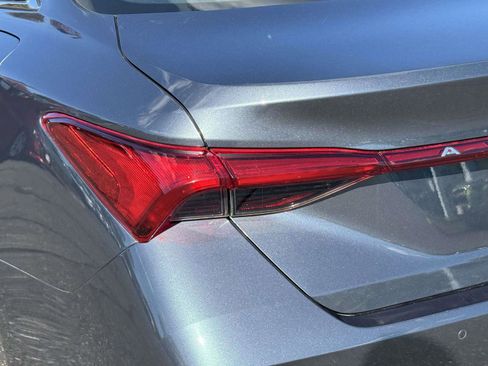 Certified 2022 Toyota Avalon Limited image 8