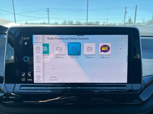 Used 2025 Volkswagen Atlas Cross Sport SE image 22