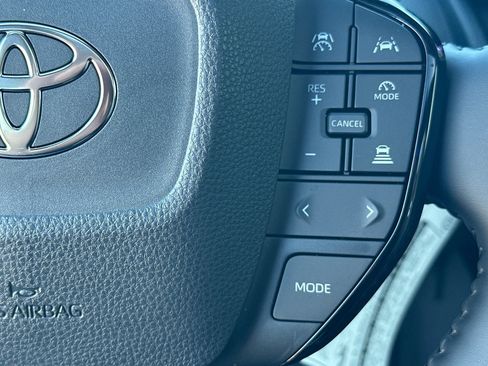 New 2026 Toyota Prius XLE image 27