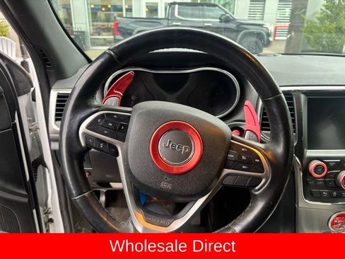 Used 2017 Jeep Grand Cherokee Altitude AWD/4WD image 4