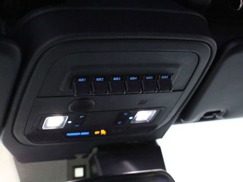 Used 2023 Ford Bronco Badlands w/ Sasquatch Package image 25