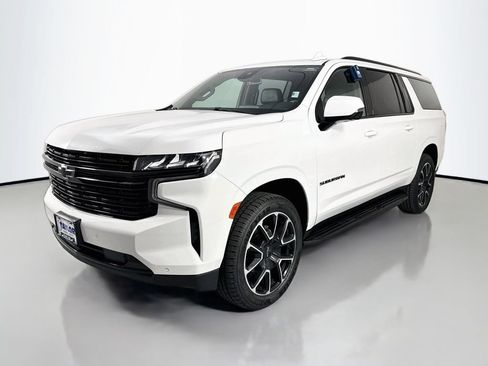 Used 2023 Chevrolet Suburban RST w/ Luxury Package AWD/4WD image 3