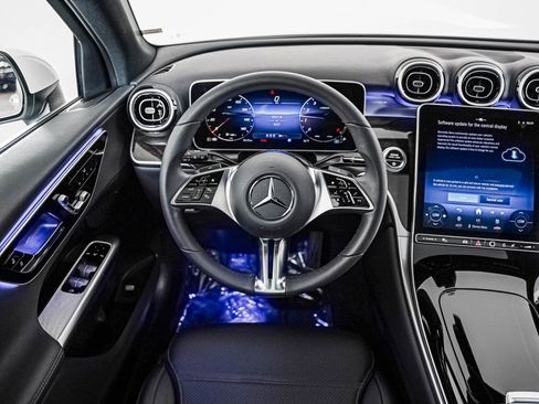 Certified 2026 Mercedes-Benz GLC 300 image 11