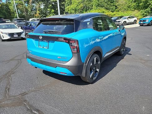 New 2025 Nissan Kicks SR w/ SR Premium Package image 10