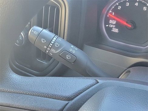 Certified 2023 Chevrolet Silverado 1500 Custom image 32