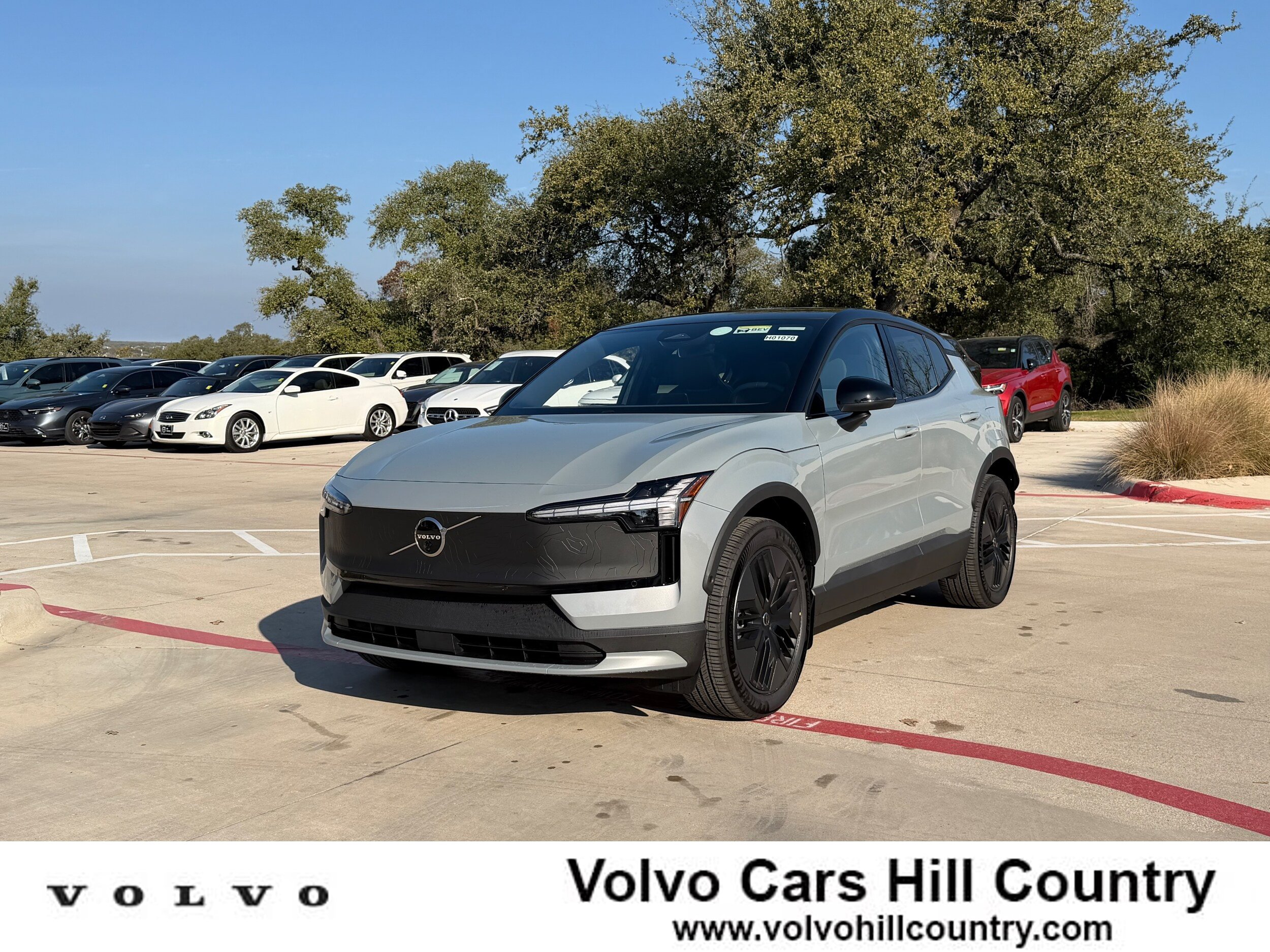 Used 2026 Volvo EX30 Cross Country Ultra w/ Protection Package Premier AWD/4WD image 1