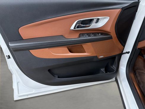 Used 2016 Chevrolet Equinox LTZ w/ Enhanced Convenience Package image 37