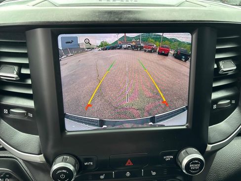 Used 2022 RAM 1500 Big Horn AWD/4WD image 21