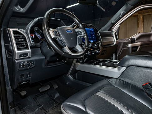 Used 2022 Ford F350 Platinum w/ FX4 Off-Road Package image 16