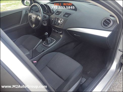Used 2013 MAZDA MAZDA3 i SV image 15