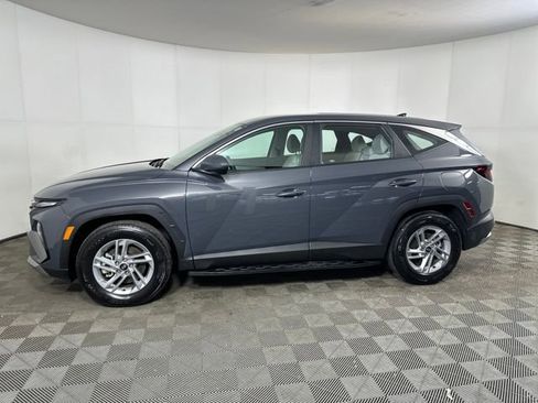 Certified 2025 Hyundai Tucson SE image 34