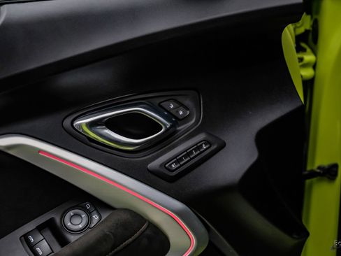 Used 2019 Chevrolet Camaro ZL1 image 91