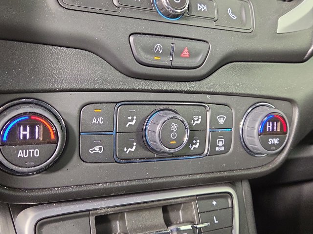Used 2022 GMC Terrain SLE w/ Driver Convenience Package FWD image 19