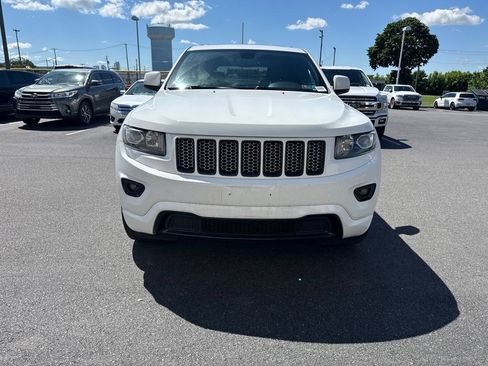 Used 2014 Jeep Grand Cherokee Altitude AWD/4WD image 5