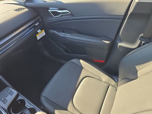New 2026 Kia Sportage EX FWD image 18