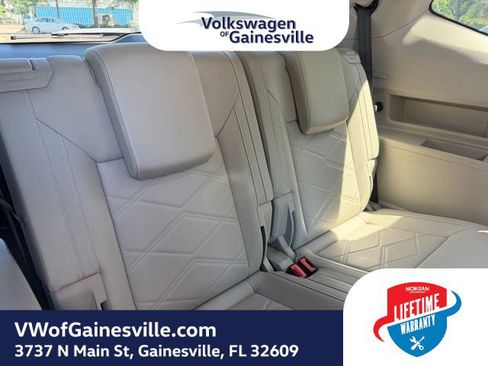 Certified 2024 Volkswagen Atlas SE w/ Panoramic Sunroof Package FWD image 8