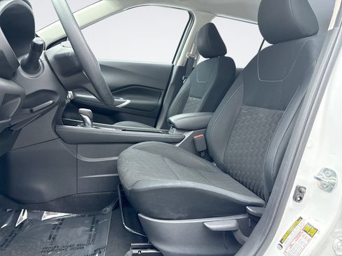 Used 2023 Nissan Kicks SV FWD image 11