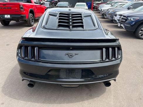 Used 2017 Ford Mustang Premium image 6