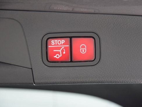 Certified 2023 Mercedes-Benz GLA 250 image 31