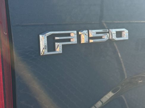 Used 2015 Ford F150 XLT w/ Equipment Group 302A Luxury AWD/4WD image 9