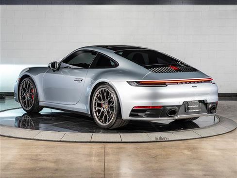 Certified 2021 Porsche 911 Carrera RWD image 3