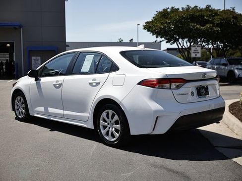 Used 2023 Toyota Corolla LE FWD image 5