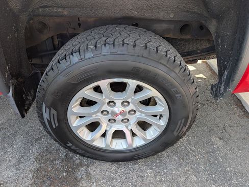 Used 2017 GMC Sierra 1500 SLE w/ SLE Value Package image 39