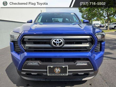 Certified 2025 Toyota Tacoma SR5 AWD/4WD image 9