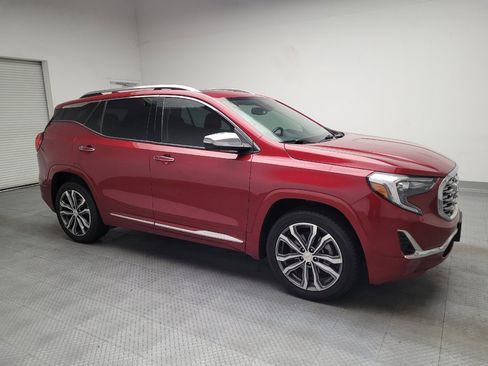 Used 2020 GMC Terrain Denali w/ Denali Premium Package AWD/4WD image 11