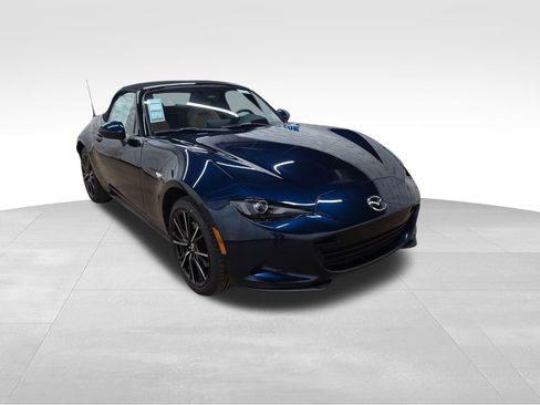 New 2026 MAZDA MX-5 Miata Grand Touring w/ Weather Package RWD image 2