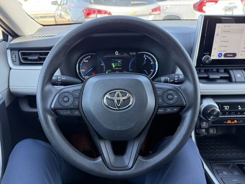 Used 2024 Toyota RAV4 XLE image 20