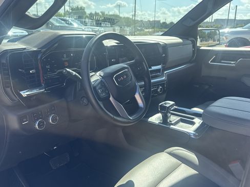 Used 2023 GMC Sierra 1500 SLT w/ SLT Premium Plus Package AWD/4WD image 5