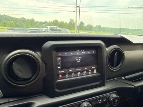Used 2022 Jeep Wrangler Unlimited Sport AWD/4WD image 15