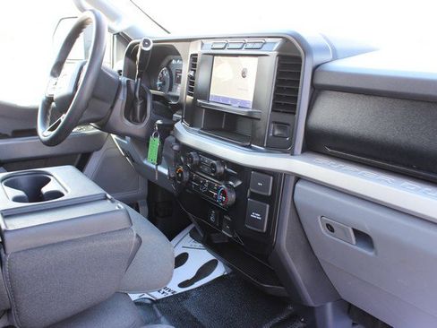 Used 2023 Ford F350 XLT w/ FX4 Off-Road Package image 17