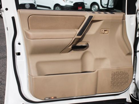 Used 2013 Nissan Titan SV w/ SV Value Truck Pkg image 14