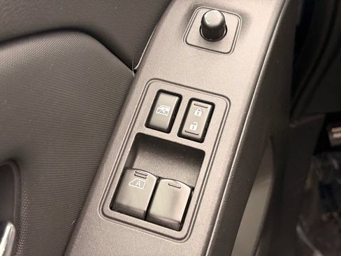 Used 2022 Nissan Frontier SV RWD image 18