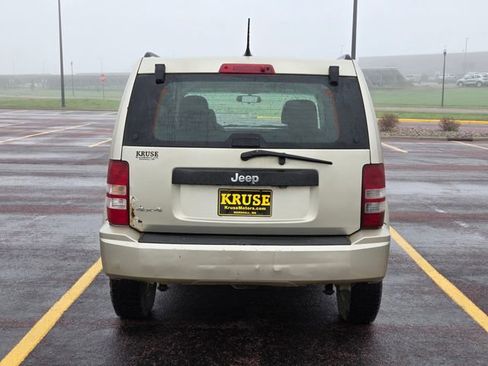 Used 2011 Jeep Liberty Sport AWD/4WD image 4