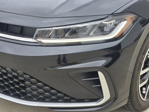 New 2026 Volkswagen Jetta SE FWD image 6