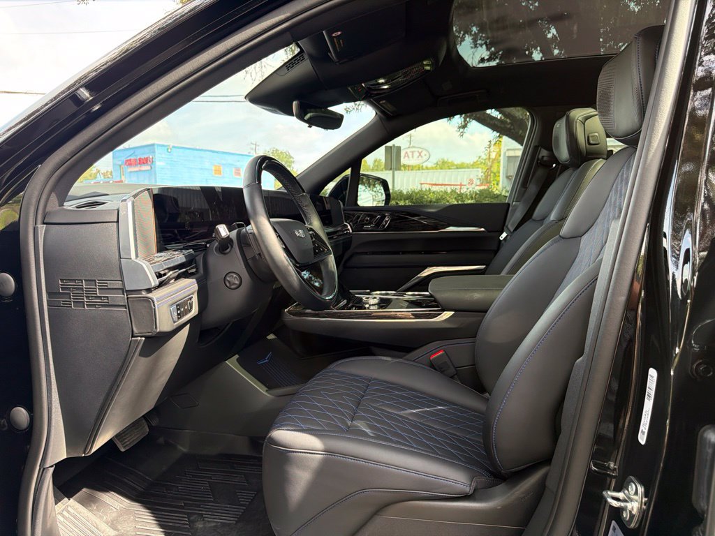 Used 2026 Cadillac Escalade IQL Sport 1 AWD/4WD image 13