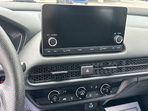 Used 2025 Honda HR-V LX image 27