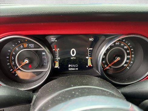 Used 2023 Jeep Gladiator Rubicon w/ Trailer Tow Package AWD/4WD image 9