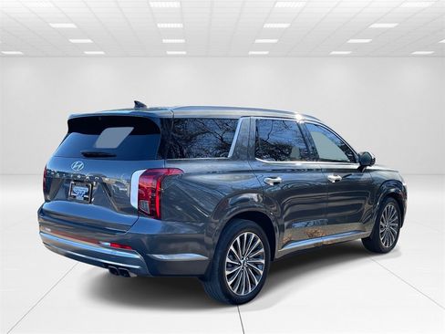 Used 2025 Hyundai Palisade Calligraphy image 6