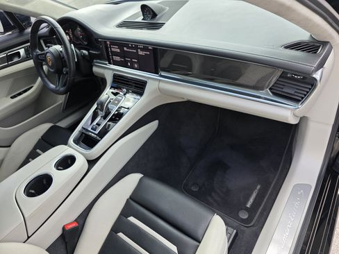 Used 2021 Porsche Panamera Turbo S image 25