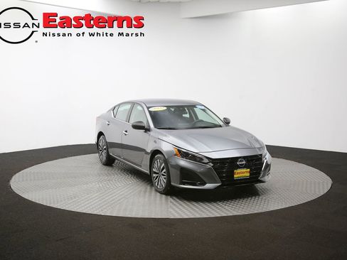 Used 2024 Nissan Altima 2.5 SV image 61