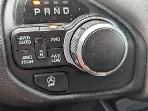 Used 2019 RAM 1500 Big Horn AWD/4WD image 11