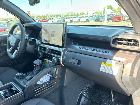 New 2026 Toyota Tacoma TRD Off-Road w/ TRD Off Road Upgrade Package AWD/4WD image 15