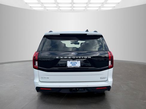New 2025 Ford Expedition Active image 5