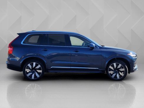 Used 2023 Volvo XC90 T8 Ultimate image 7