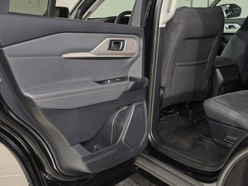 New 2026 Ford Explorer Active AWD/4WD image 33
