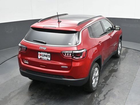 New 2025 Jeep Compass Latitude w/ Sun & Sound Group image 36